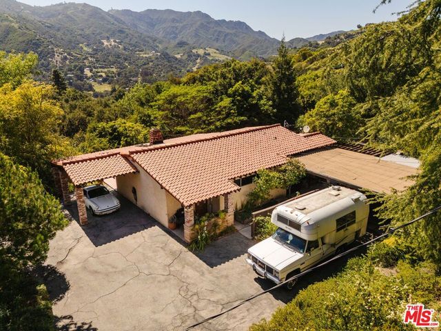 21302 Entrada Road, Topanga, CA 90290