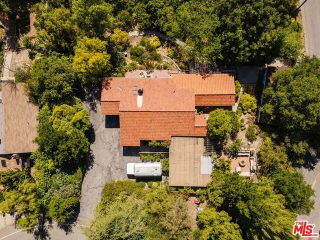 21302 Entrada Road, Topanga, CA 90290