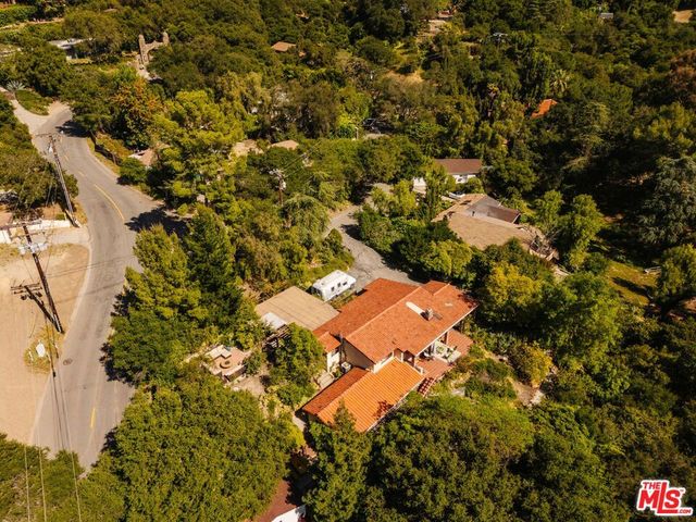 21302 Entrada Road, Topanga, CA 90290