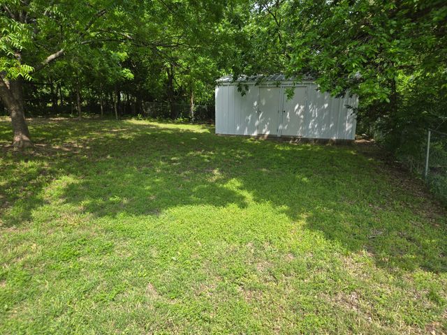 528 E Jefferson Street, Van Alstyne, TX 75495