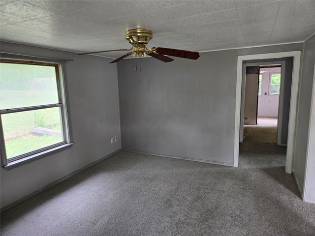 528 E Jefferson Street, Van Alstyne, TX 75495