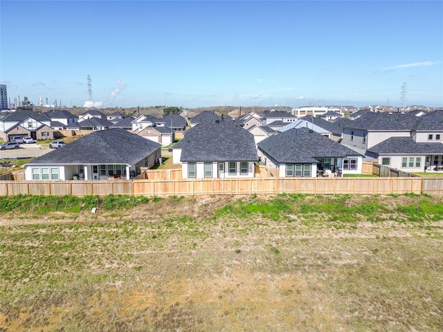 3406 Rolling River Drive, Baytown, TX 77521