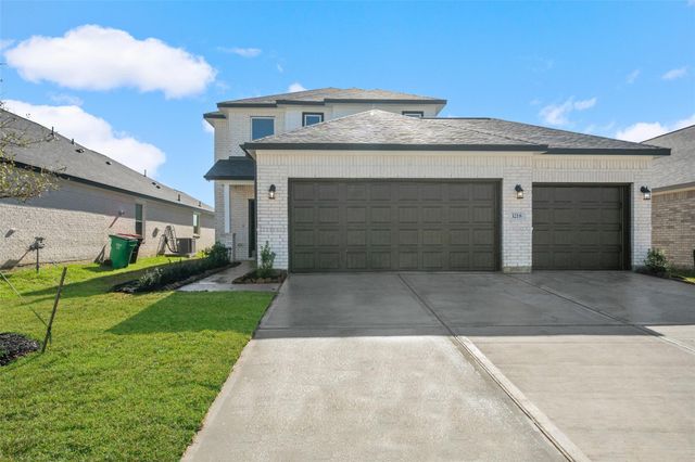 3406 Rolling River Drive, Baytown, TX 77521