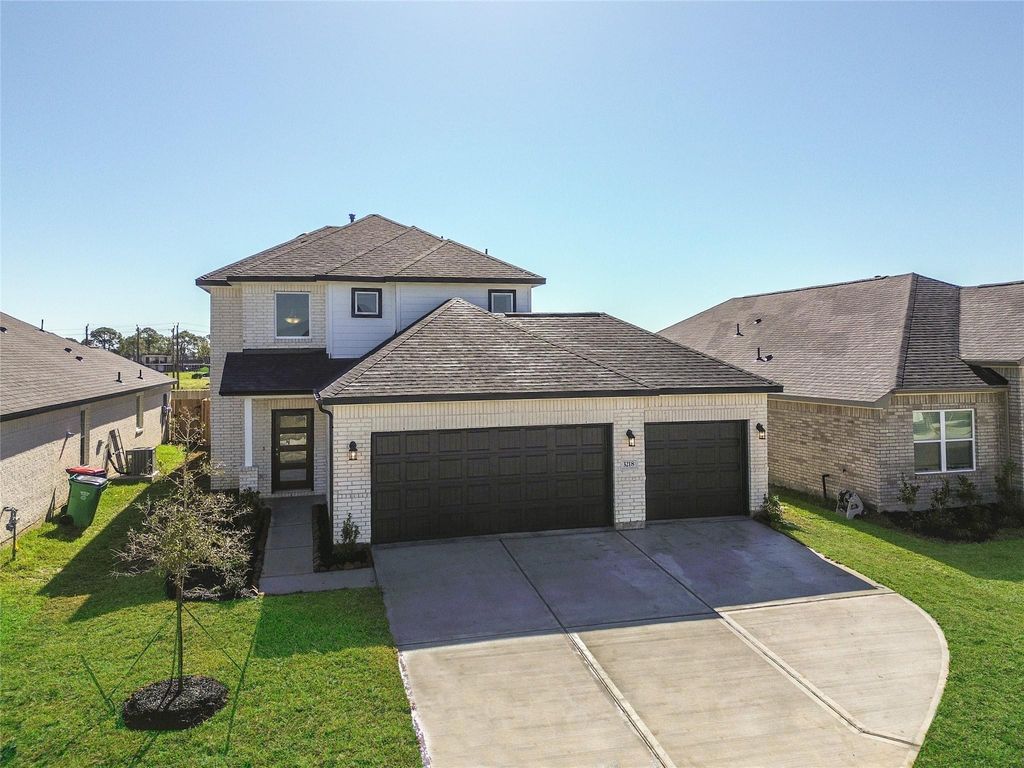 3406 Rolling River Drive, Baytown, TX 77521