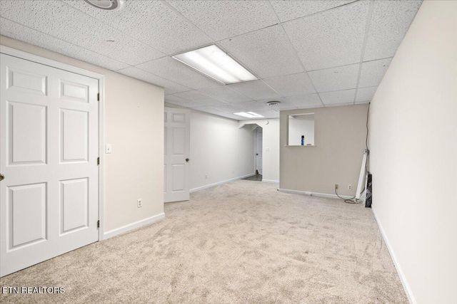 155 Mozingo Lane, Jacksboro, TN 37757