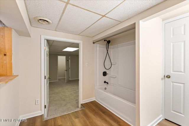 155 Mozingo Lane, Jacksboro, TN 37757