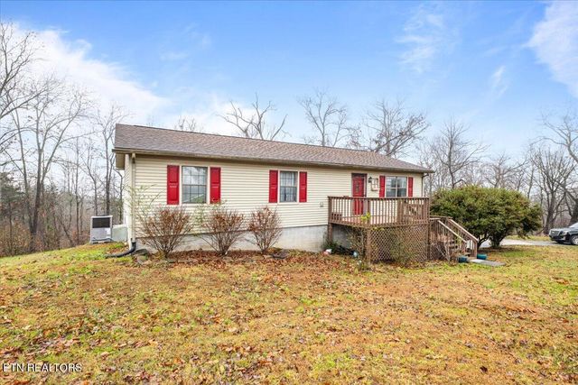 155 Mozingo Lane, Jacksboro, TN 37757