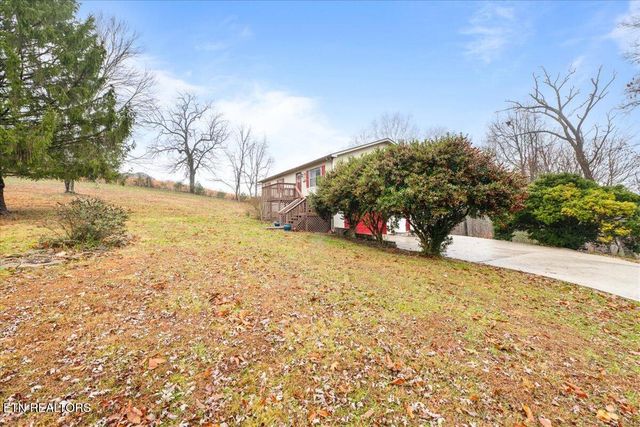 155 Mozingo Lane, Jacksboro, TN 37757