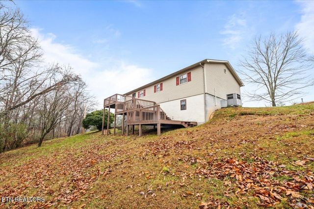 155 Mozingo Lane, Jacksboro, TN 37757