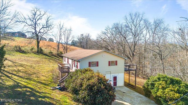 155 Mozingo Lane, Jacksboro, TN 37757