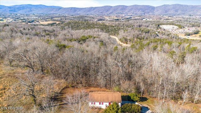 155 Mozingo Lane, Jacksboro, TN 37757