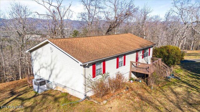 155 Mozingo Lane, Jacksboro, TN 37757