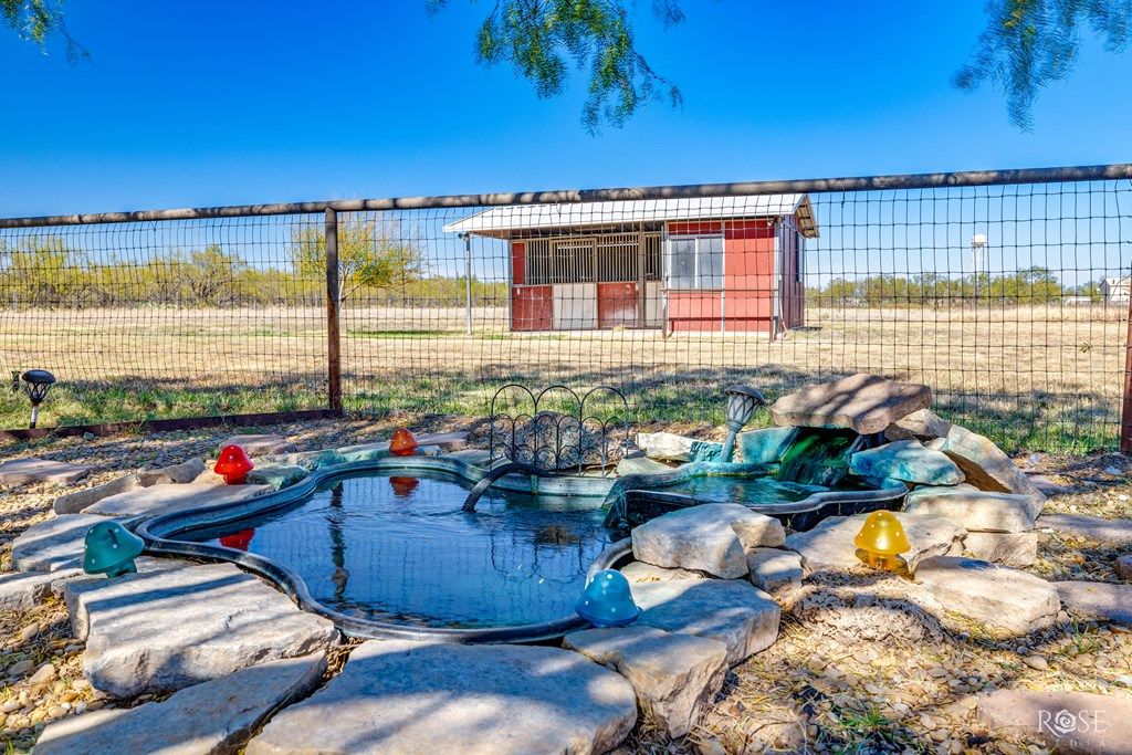 Image 27 of property listing at 12846 Dove Creek West Lane, San Angelo, TX 76904