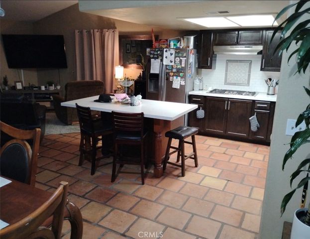591 W 3rd, Perris, CA 92570