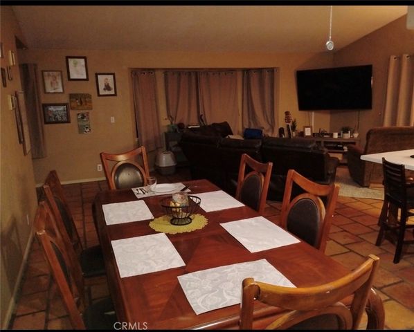 591 W 3rd, Perris, CA 92570