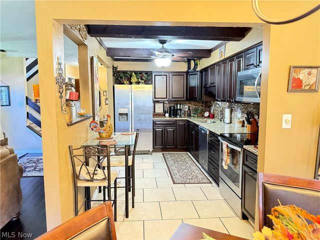 7607 Creekwood Drive, North Royalton, OH 44133