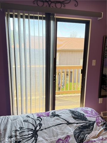 7607 Creekwood Drive, North Royalton, OH 44133