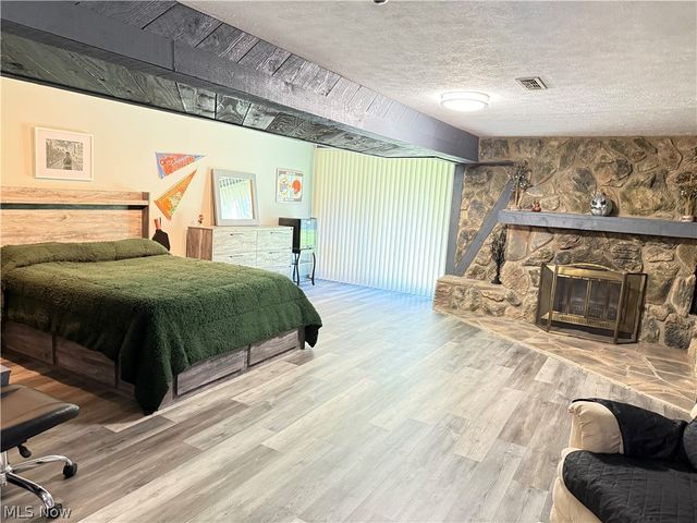 7607 Creekwood Drive, North Royalton, OH 44133