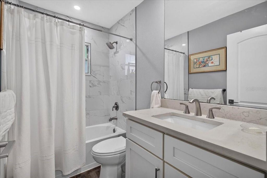 Image 11 of property listing at 4119 & 4121 12TH AVENUE W, Bradenton, FL 34205