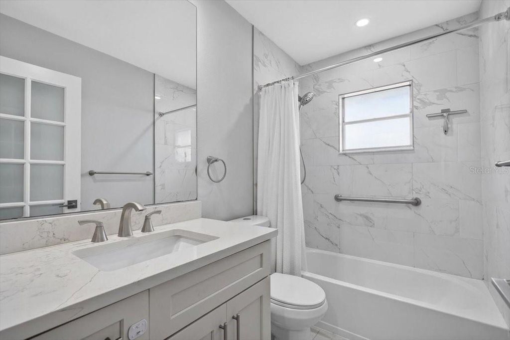 Image 28 of property listing at 4119 & 4121 12TH AVENUE W, Bradenton, FL 34205