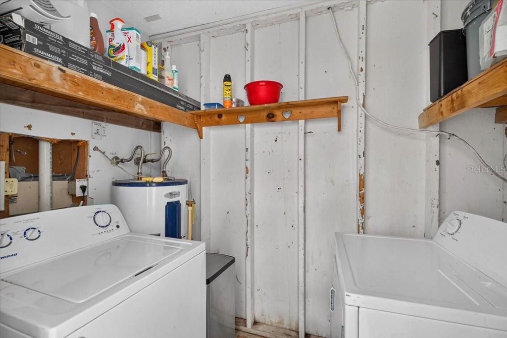 Image 29 of property listing at 4119 & 4121 12TH AVENUE W, Bradenton, FL 34205