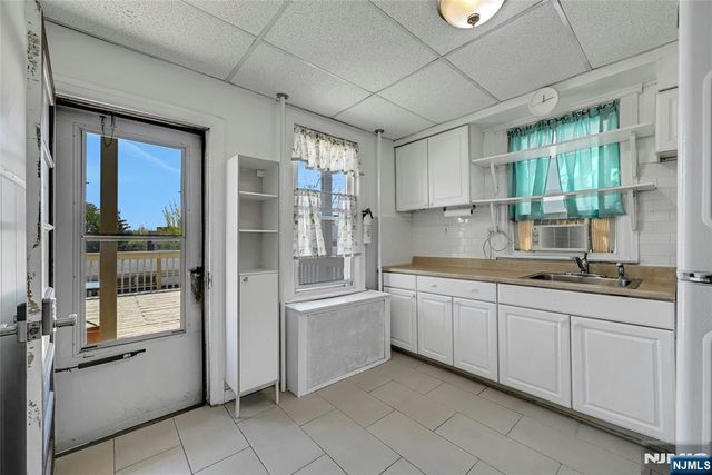 349 Undercliff Avenue, Edgewater, NJ 07020