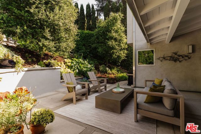 2300 Canyon Drive, Los Angeles, CA 90068