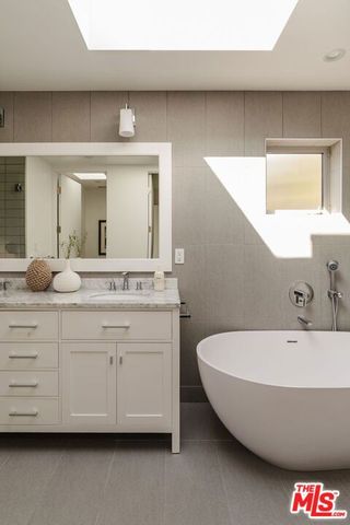 2300 Canyon Drive, Los Angeles, CA 90068