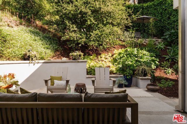 2300 Canyon Drive, Los Angeles, CA 90068