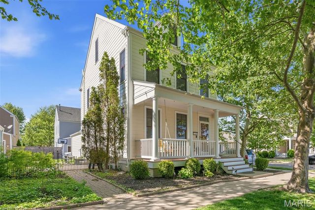 3240 S Civic Green Drive, St Charles, MO 63301