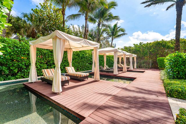 155 S OCEAN Avenue 305, Palm Beach Shores, FL 33404