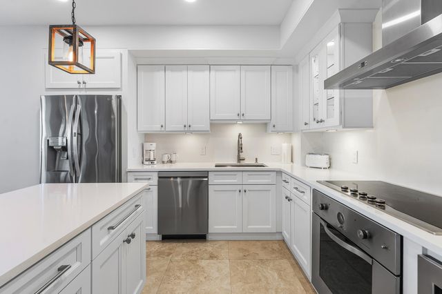 155 S OCEAN Avenue 305, Palm Beach Shores, FL 33404