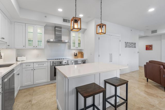 155 S OCEAN Avenue 305, Palm Beach Shores, FL 33404