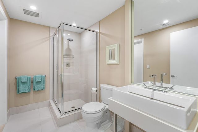 155 S OCEAN Avenue 305, Palm Beach Shores, FL 33404