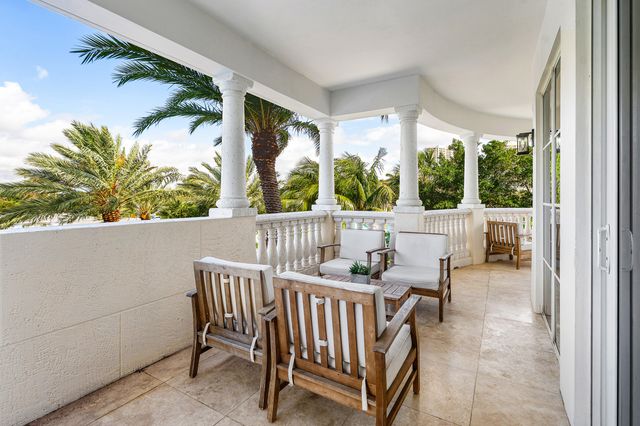 155 S OCEAN Avenue 305, Palm Beach Shores, FL 33404