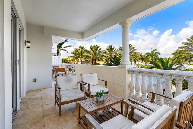 155 S OCEAN Avenue 305, Palm Beach Shores, FL 33404
