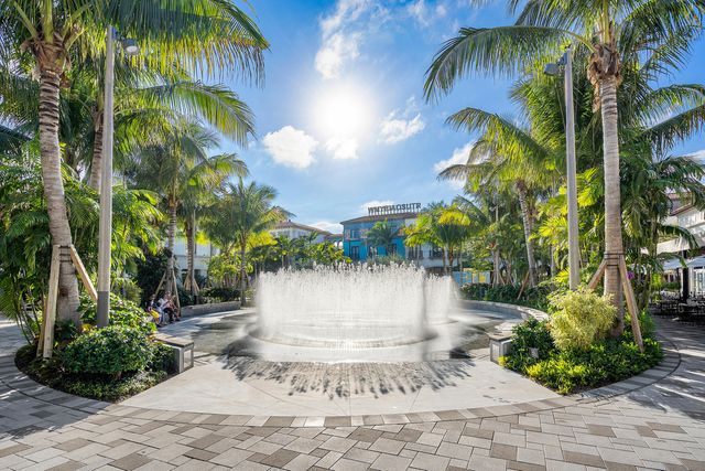 155 S OCEAN Avenue 305, Palm Beach Shores, FL 33404