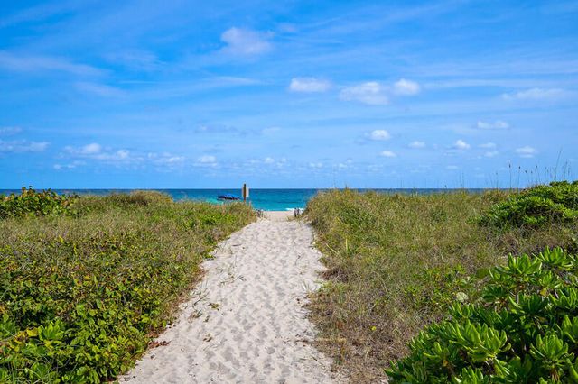 155 S OCEAN Avenue 305, Palm Beach Shores, FL 33404