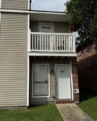 847 E Boyd Dr #D, Baton Rouge, LA 70808