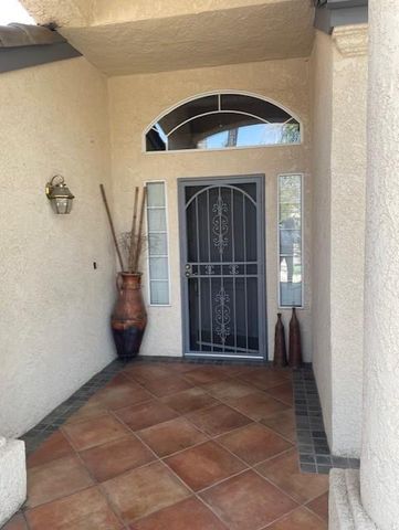 1689 E Trenton Avenue, Fresno, CA 93720