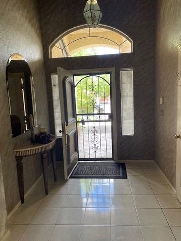 1689 E Trenton Avenue, Fresno, CA 93720