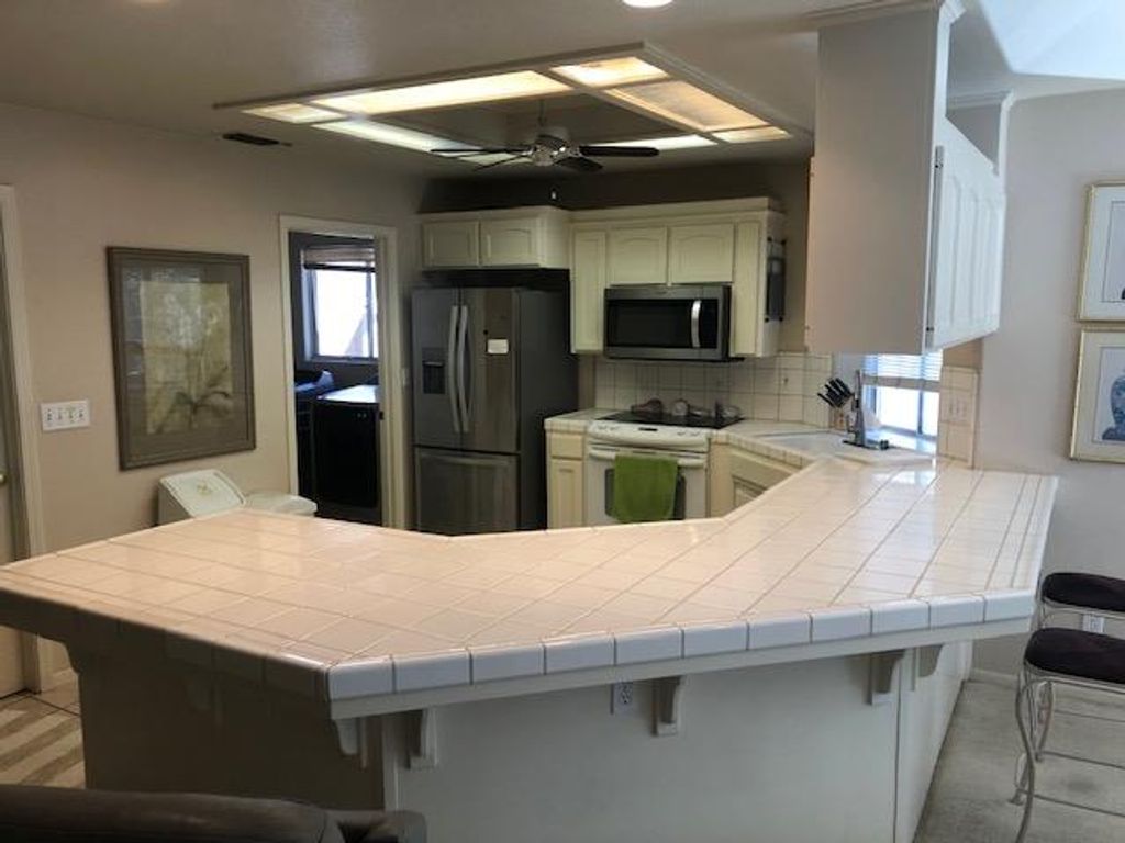 Image 15 of property listing at 1689 E Trenton Avenue, Fresno, CA 93720