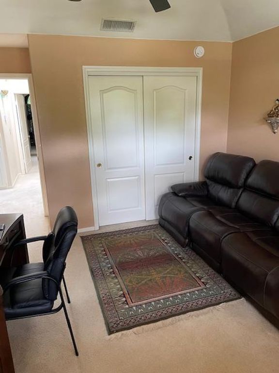 Image 23 of property listing at 1689 E Trenton Avenue, Fresno, CA 93720