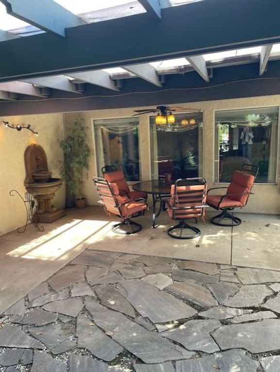 Image 36 of property listing at 1689 E Trenton Avenue, Fresno, CA 93720