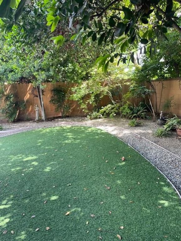 Image 46 of property listing at 1689 E Trenton Avenue, Fresno, CA 93720