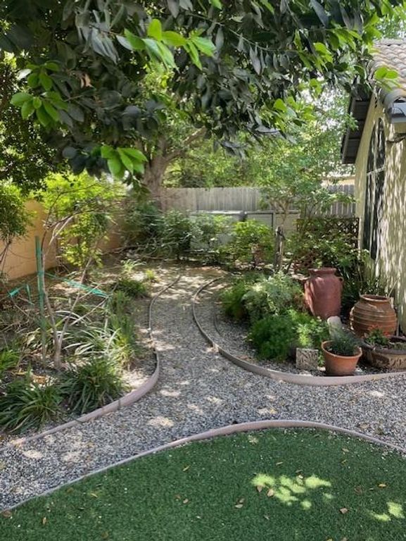 Image 47 of property listing at 1689 E Trenton Avenue, Fresno, CA 93720