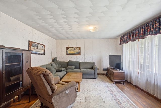 54 Narragansett Boulevard, Portsmouth, RI 02871