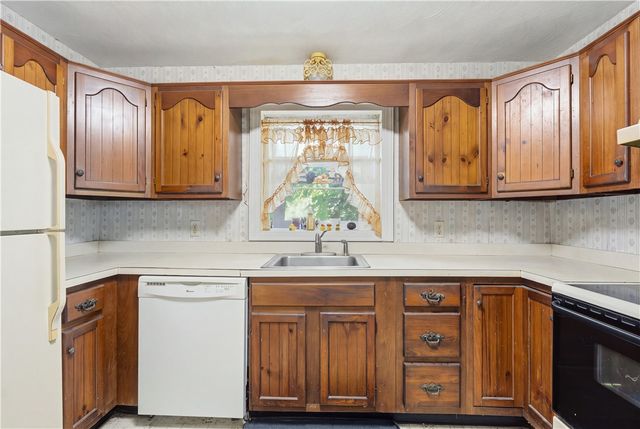 54 Narragansett Boulevard, Portsmouth, RI 02871