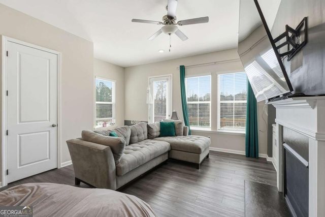 3317 Park Pointe Circle, Scottdale, GA 30079
