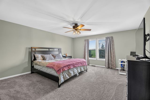 419 Zachary Drive, Hampshire, IL 60140